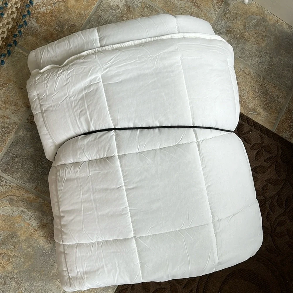 Natural Comforts Down Alternative Twin XL Comforter NEW